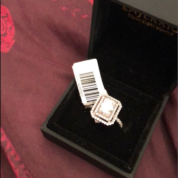 selling brand new engagement ring size 7.5 - Picture 3 of 5